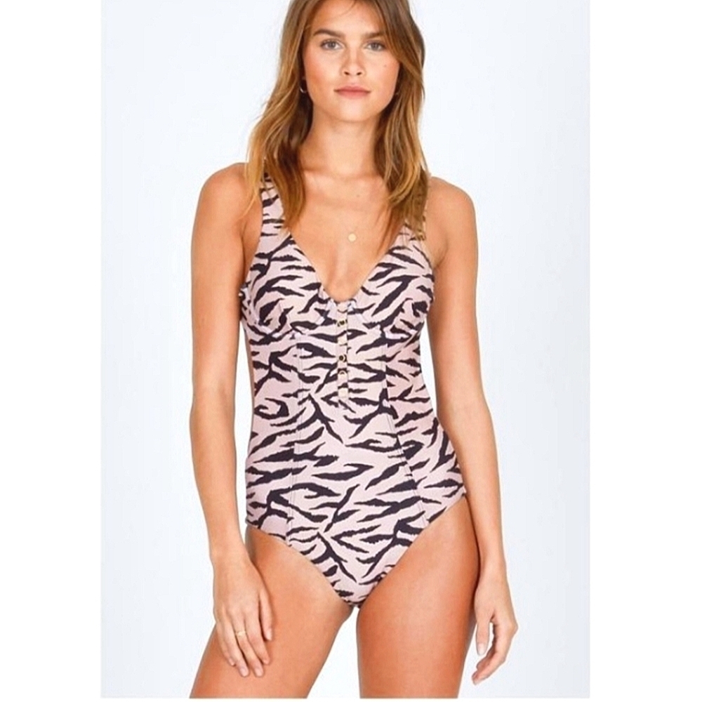 AMUSE SOCIETY Zebra Print Snap Front One Piece Swimsuit. Beige/black. XS